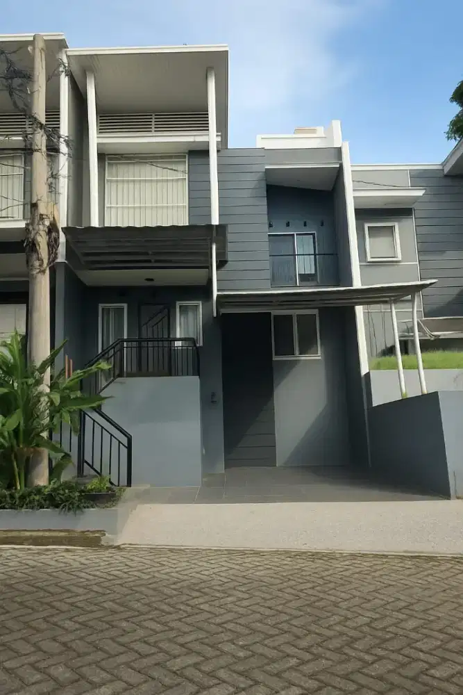 Rumah 2 lantai di kemiling