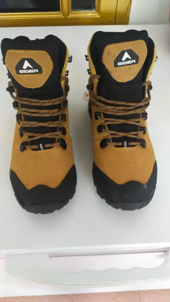 Sepatu Booth Eiger
