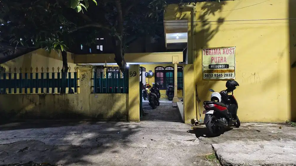 Jual rumah kost