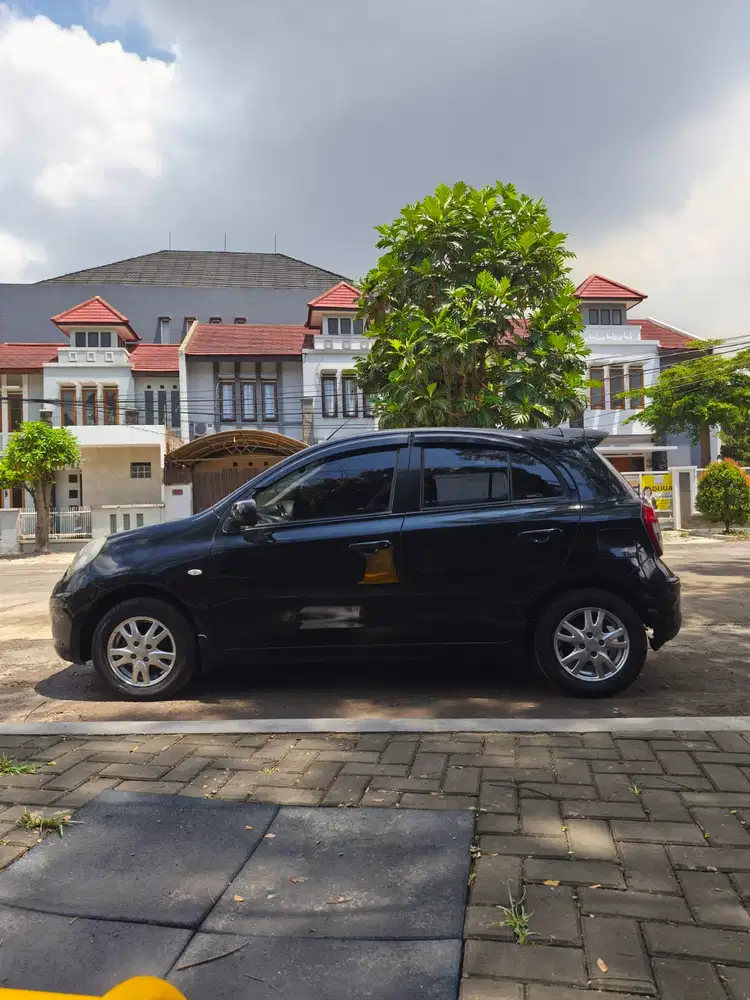 Nissan March 1.2 Manual 2013 Hitam