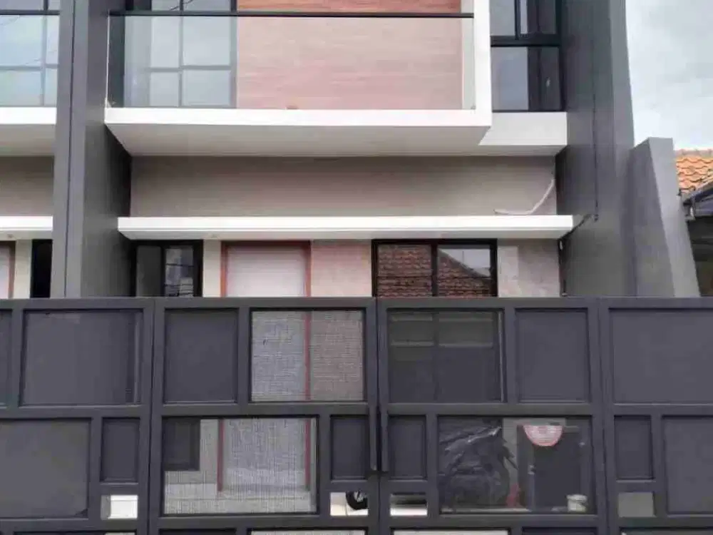 Rumah Baru Elegan Panjang Jiwo