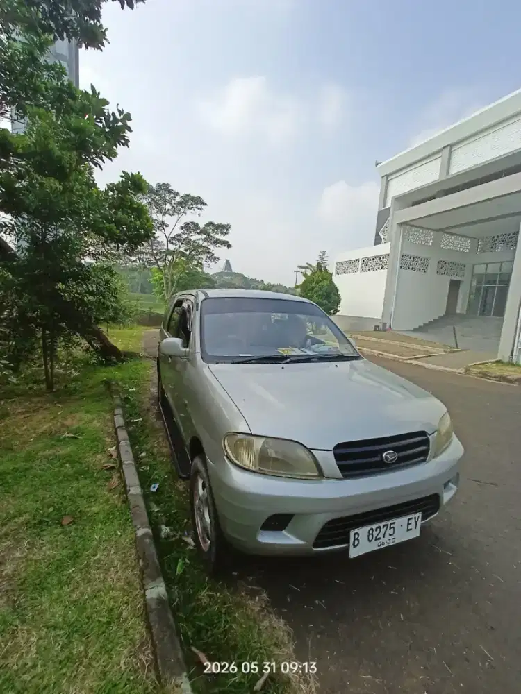 Daihatsu taruna injeksi 3 baris