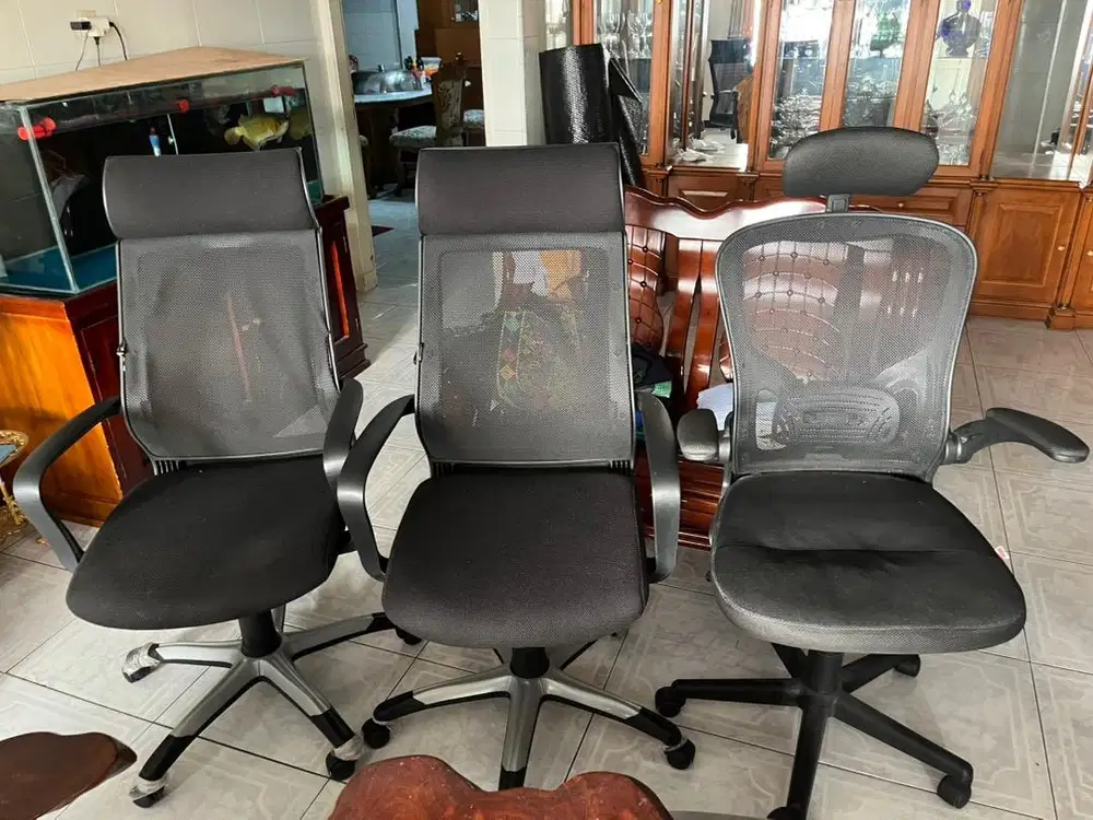 Kursi Kantor Hitam