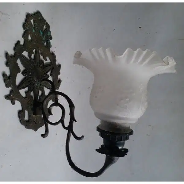 Vintage antik - art deco lampu dinding bahan besi kuningan model kap b