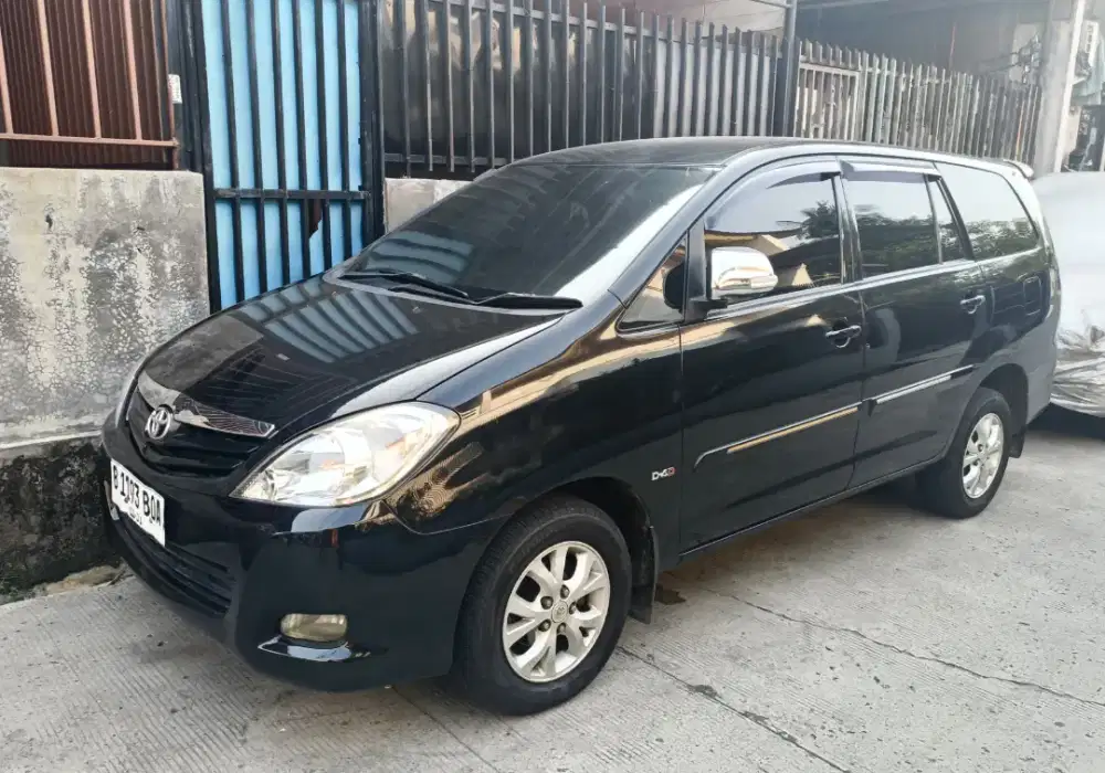 TOYOTA KIJANG INNOVA G 2.5 DIESEL AT TH.2011