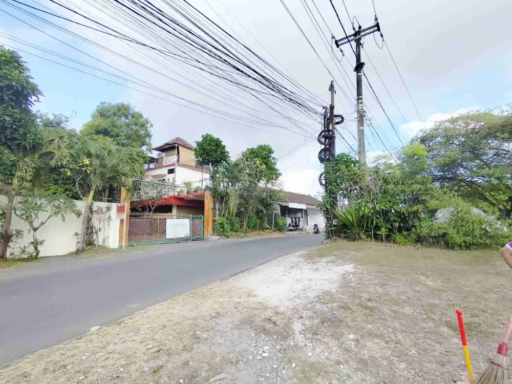 JUAL TANAH 9 Are, 4 Are, 2 Are di Jalan Raya Goa Gong dapat 2 Sisi Jalan Raya