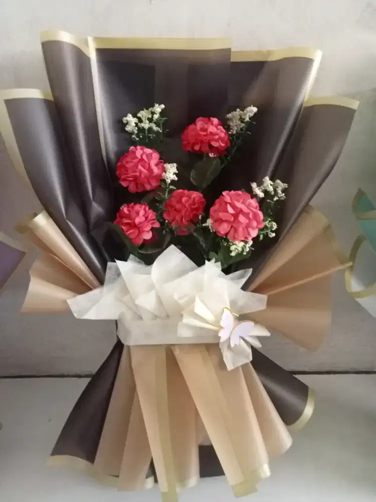 Buket bunga ukuran sedang
