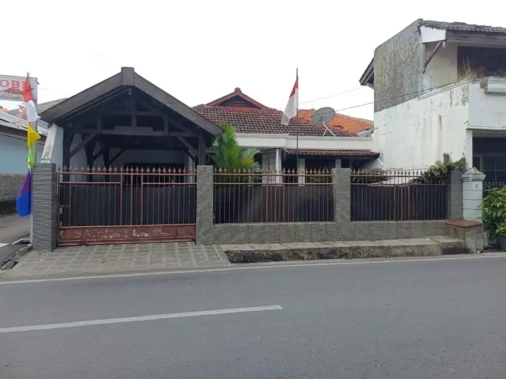 Rumah 1Lt Pinggir Jalan di AMD Manunggal Petukangan Utara
