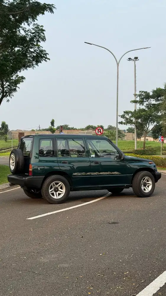 Suzuki Sidekick Tahun 1998 Istimewa