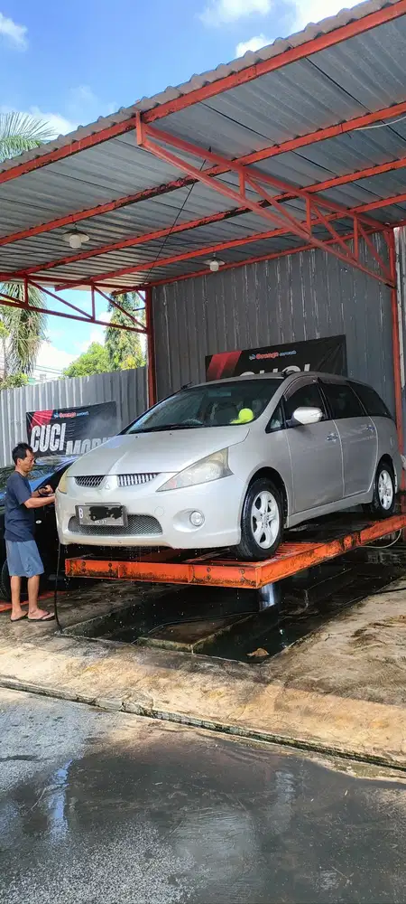 Mitsubishi Grandis 2.4 GLS AT