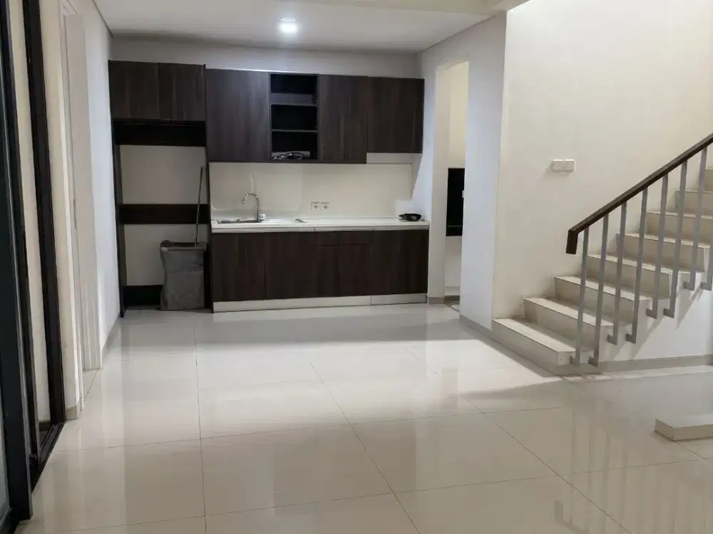 Rumah Modern Minimalis Siap Huni di Kebayoran Bintaro Sektor 7 BS-18401