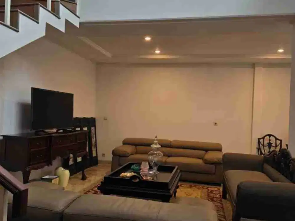 Rumah Cantik Dalam Kondisi Tersewa Di Pemukiman Elite Villa Cinere Mas