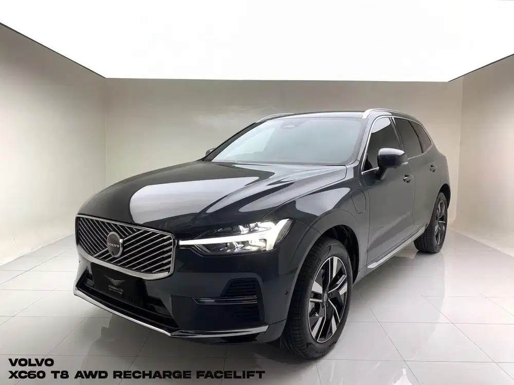 VOLVO XC60 T8 AWD RECHARGE FACELIFT 2025 – GREEN ON LIGHT BEIGE