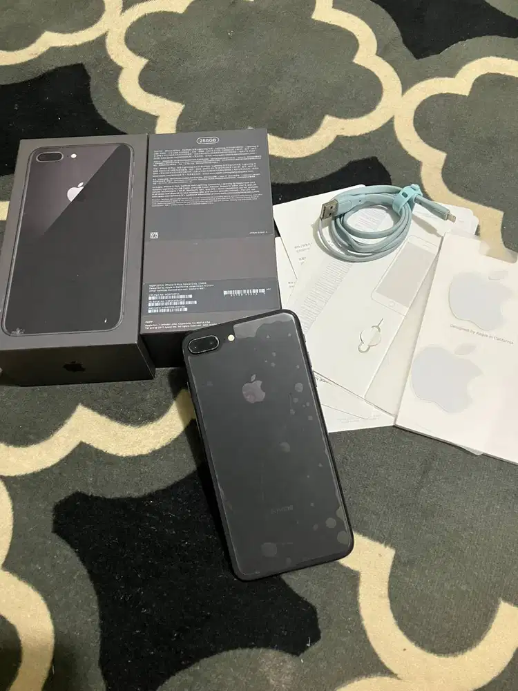 iPhone 8 plus 256gb normal
