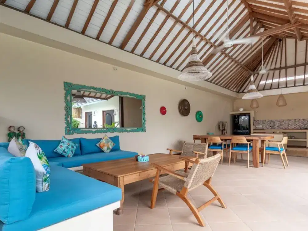 Villa tropical minimalis sangat strategis di Kerobokan dekat Canggu dan Denpasar