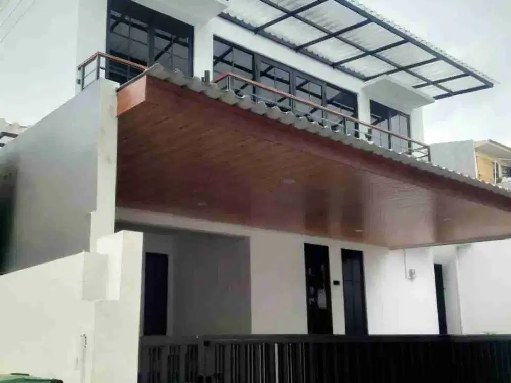 Brand New Rumah 2,5 Lantai dekat SCBD Kebayoran Baru