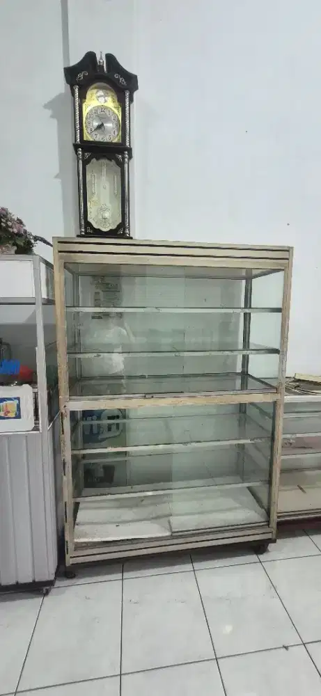 Jual Perlengkapan Bekas Restoran