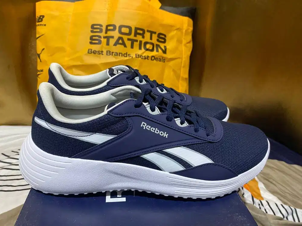 sepatu reebok new