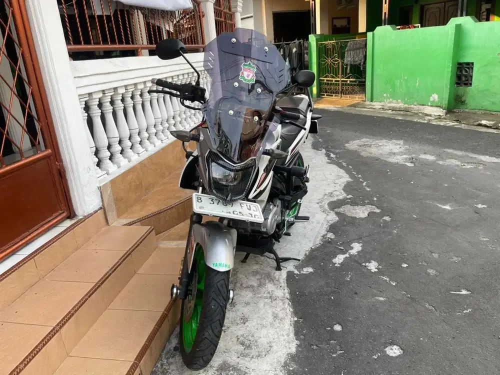 Motor Yamaha Vixion Tahun 2014 Putih + Pajak Hidup Terawat