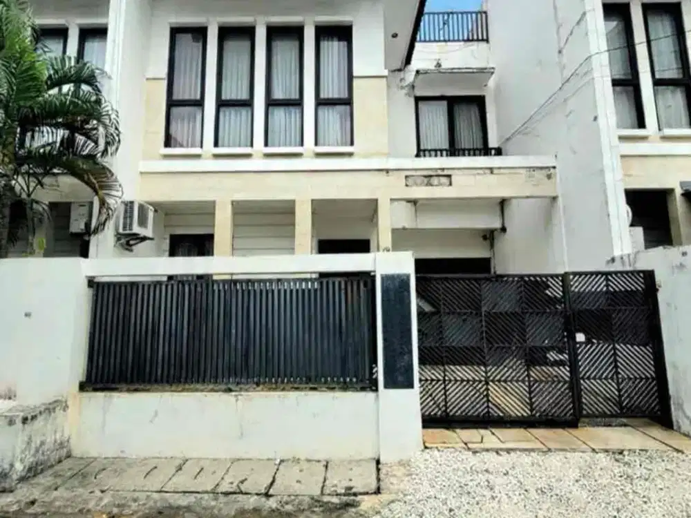 dijual ceoat rumah butuh renovasi di Cempaka Putih Timur , Jakarta Pusat