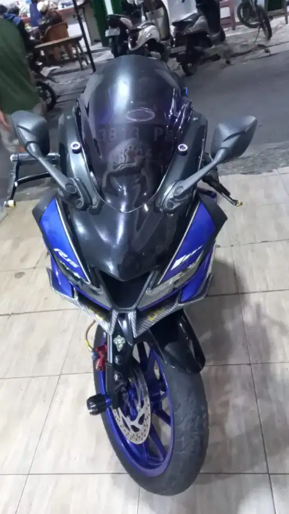 Yamaha  R15 v3, pajak hidup