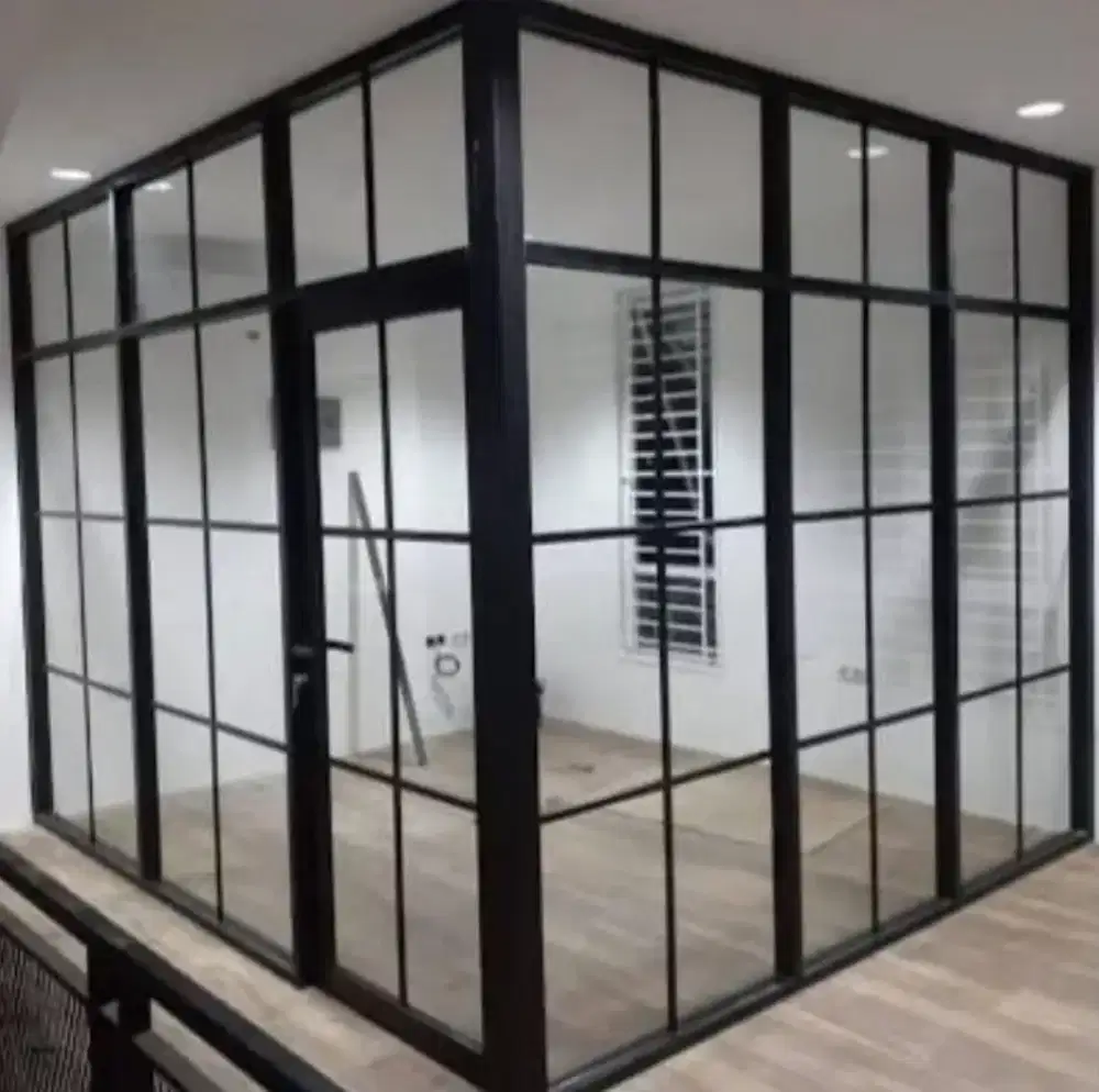 pintu kaca. Jendela kaca. Kusen- kusen aluminium