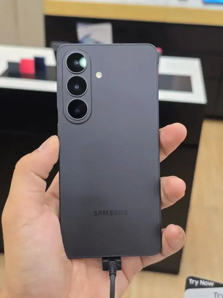 SAMSUNG GALAXY S26