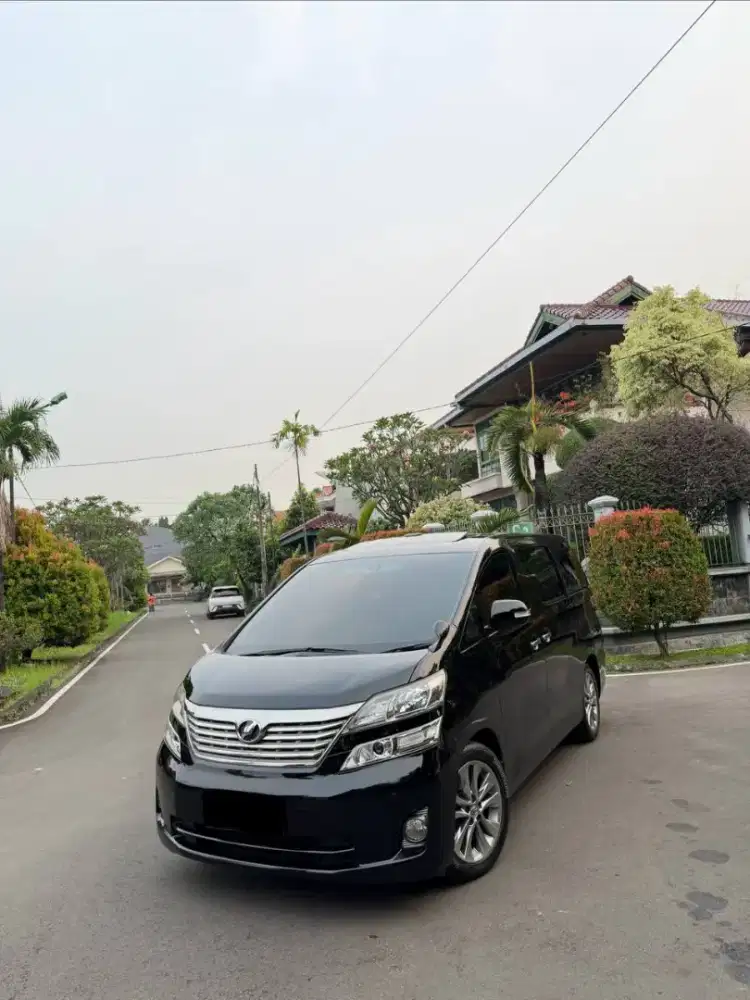 Toyota Vellfire V CBU Sunroof Siap Pakai