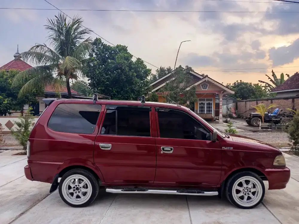 Kijang kapsul LX thn 2000 Mulus