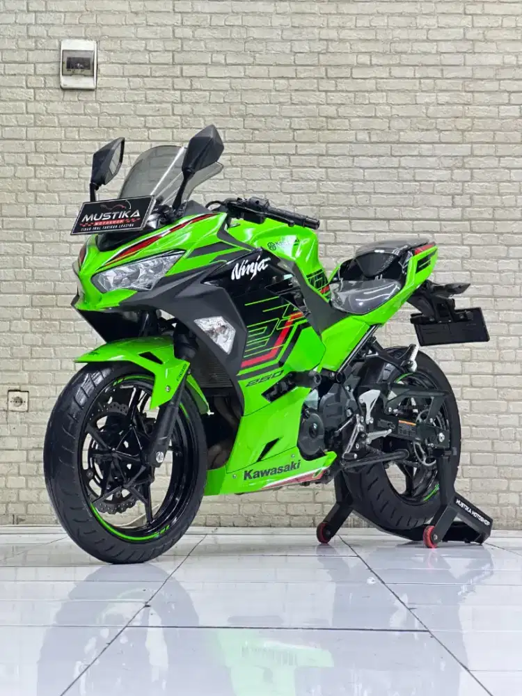 ODO 5 RIBU! Kawasaki Ninja 250 FI ABS Keyless 2023 - Wulan Mustika
