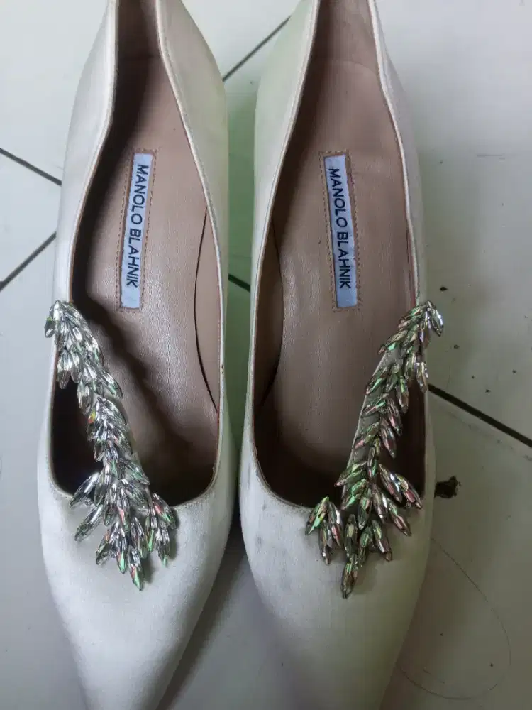 Manolo blahnik size 39