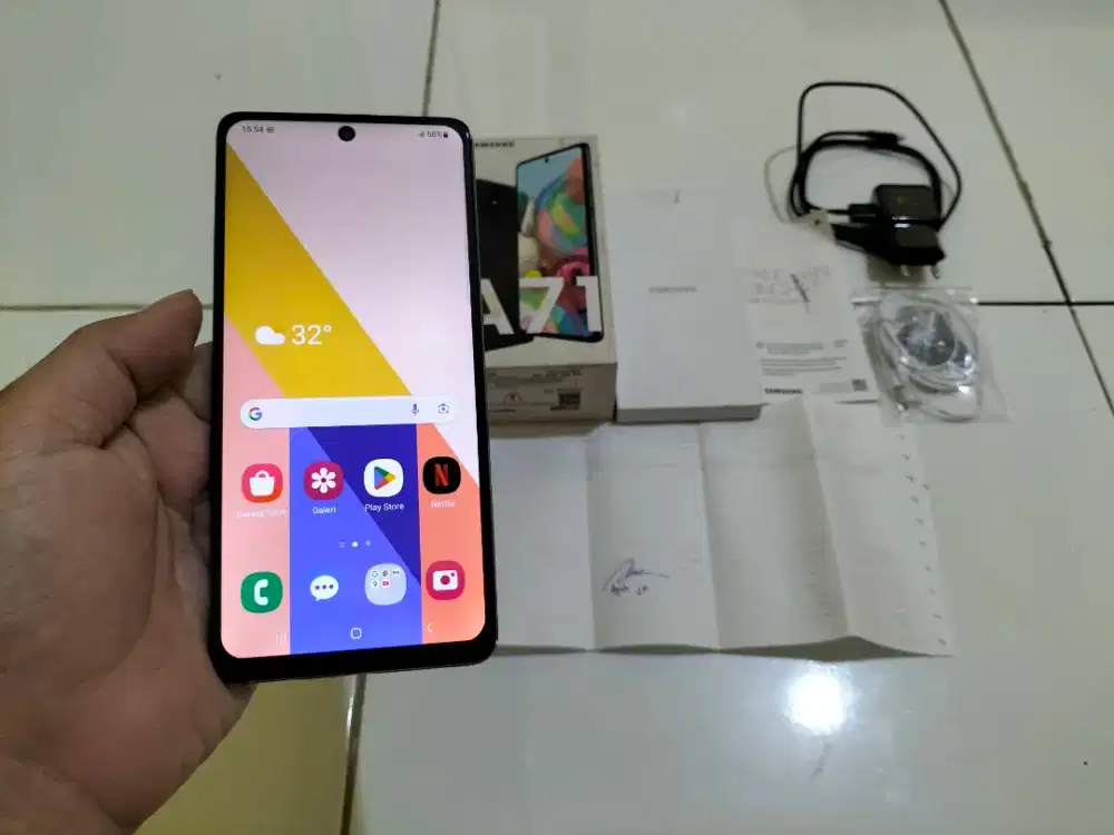 BUTUH UANG SAMSUNG GALAXY A71 RAM 8GB /128GB 6,7in 64MP Snapdragon NFC