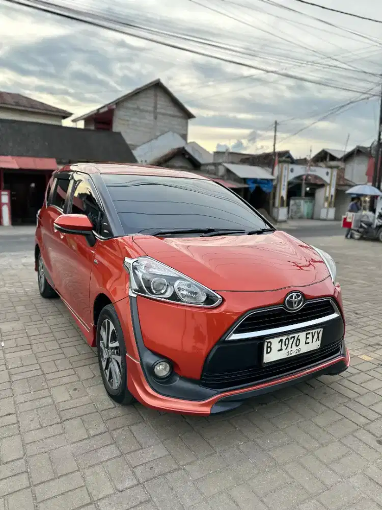 Toyota Sienta V 2017 Automatic