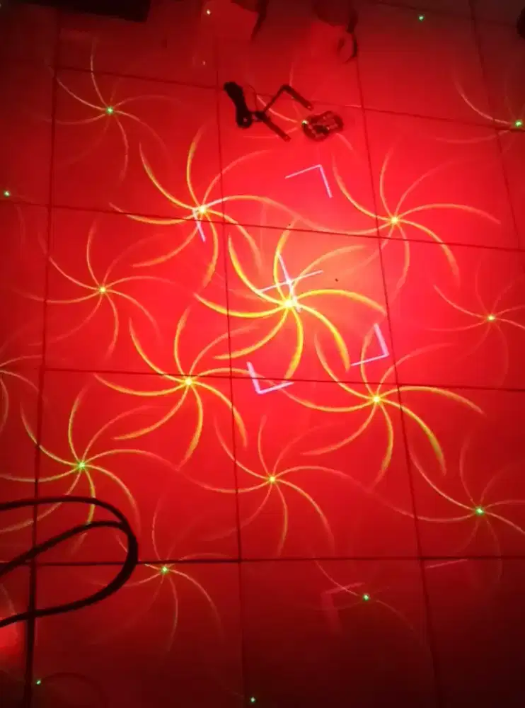 Lampu panggung LED flash party disco 6 lubang 120 pattern