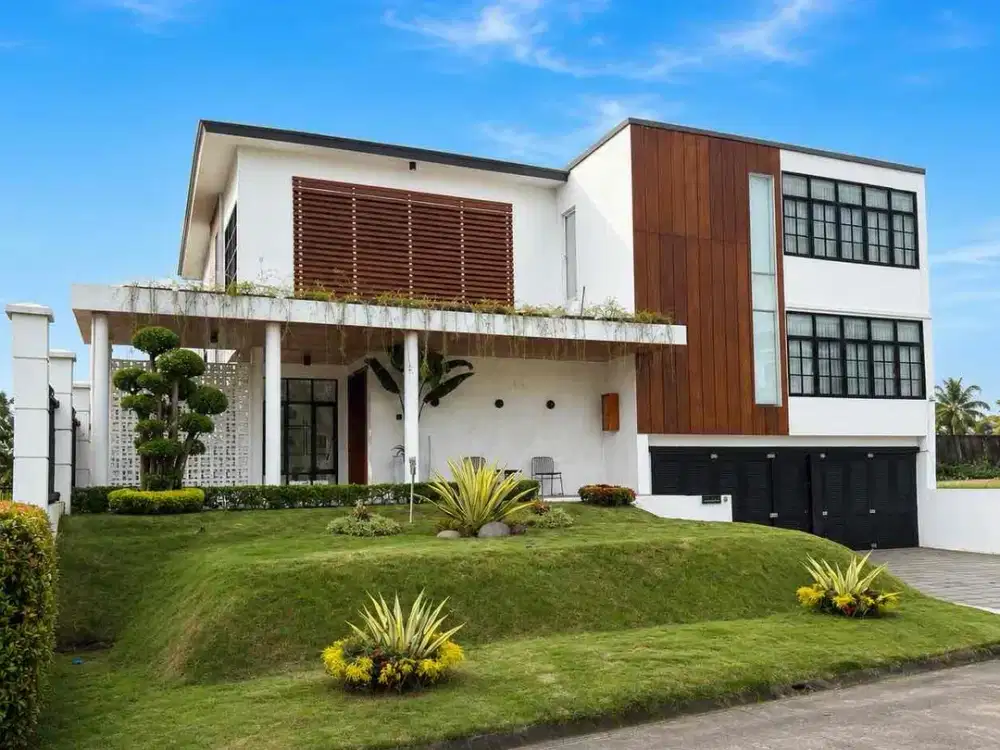 DIJUAL – Rumah Mewah Hook 2 Lantai Lahan Luas di Citra Grand City