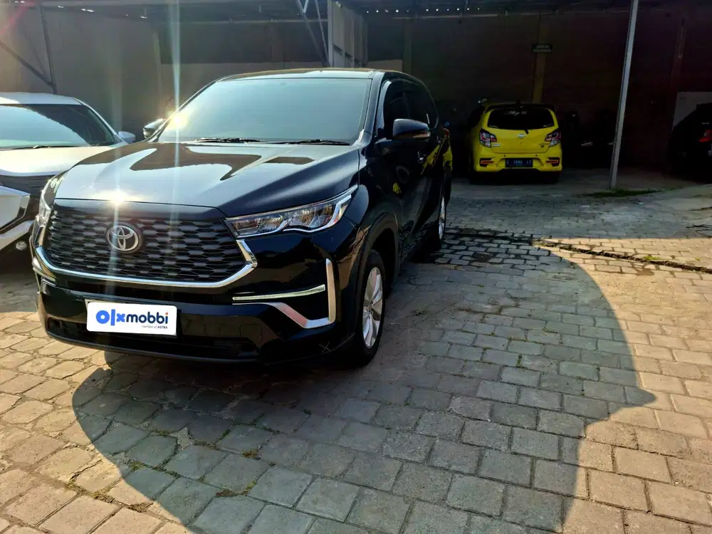 Low Km - Kijang Innova 2.0 Zenix V CVT Bensin AT