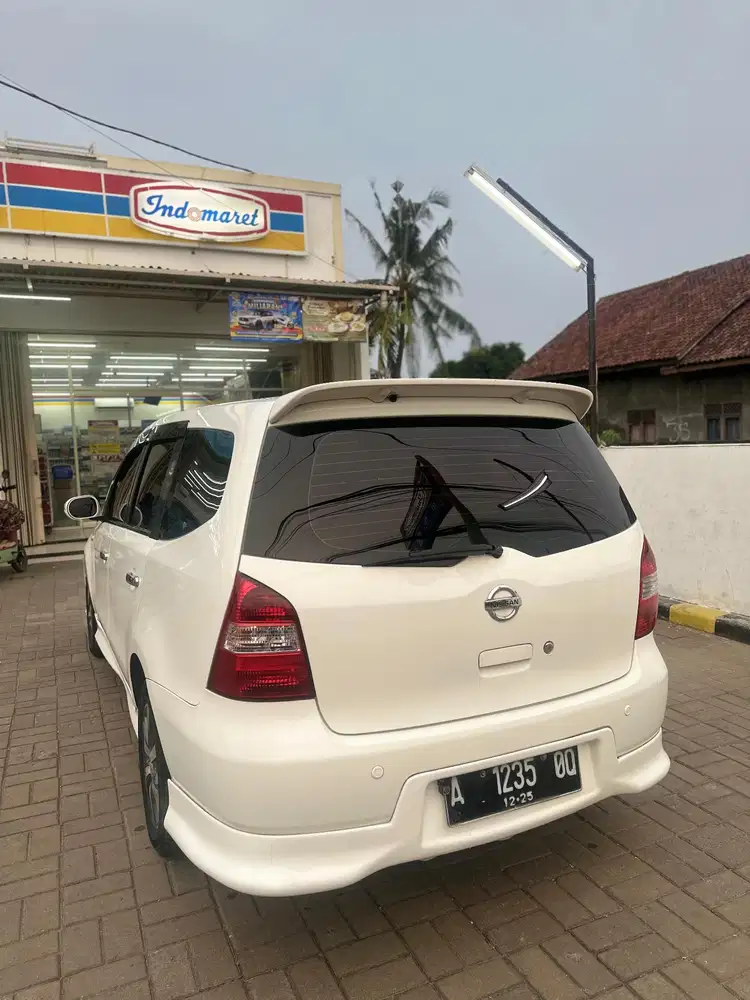 Nissan Grand livina 2011 XV Bensin