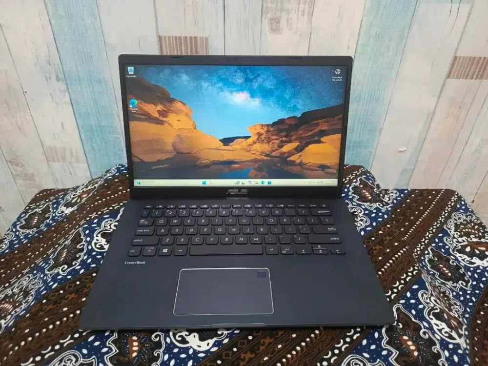 Laptop Editing Asus Vivobook Ryzen 5-3500u Ram 8 Gb Ssd 256 Gb