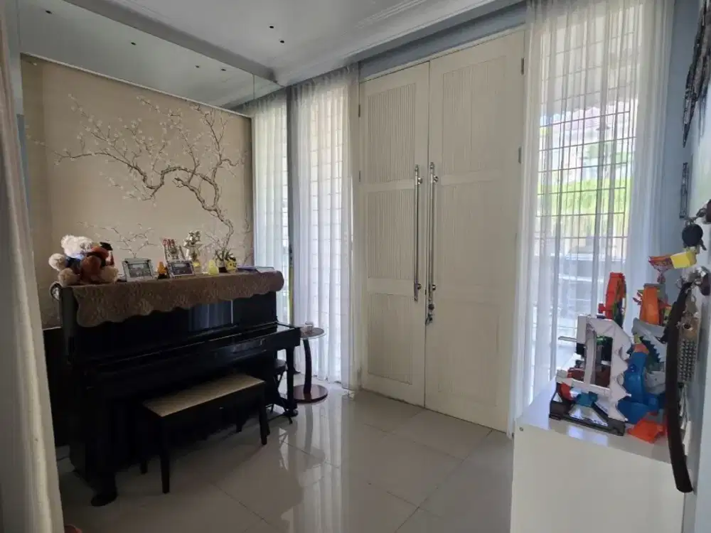 Rumah Pakuwon Indah VBR 2, Hdp selatan