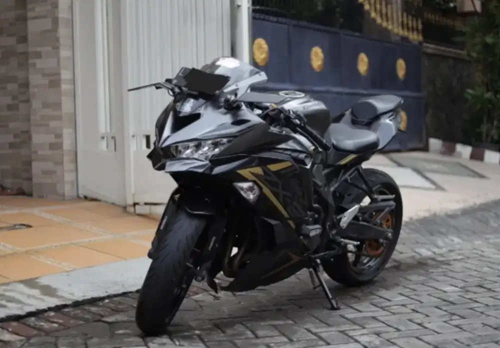 Kawazaki ZX25 R Abs