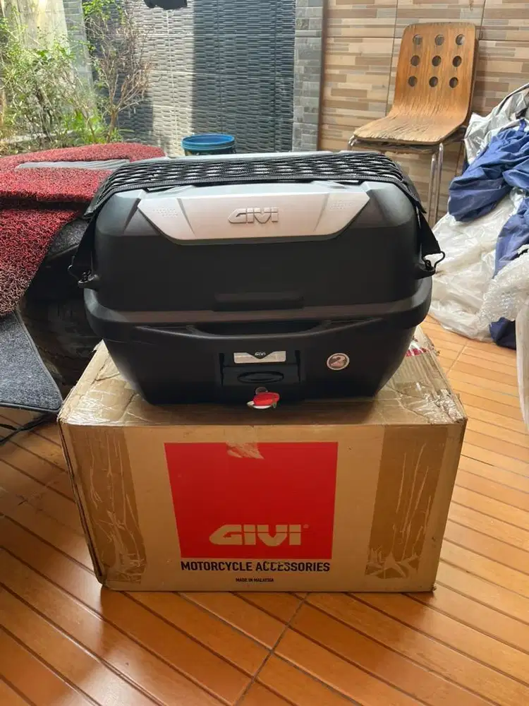 Box givi e43 adv bisa buat semua motor