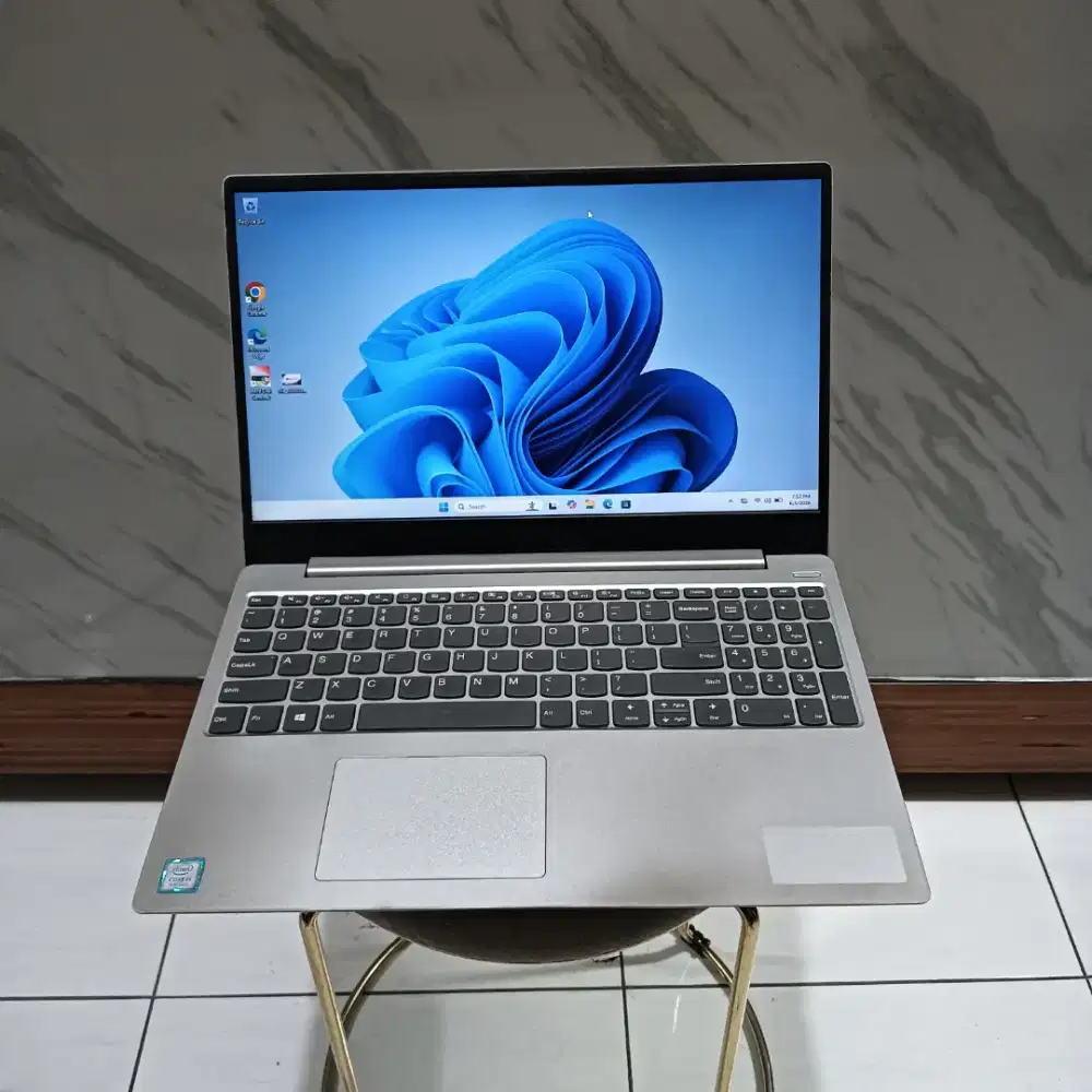 Lenovo Ideapad 330S-15IKB i5-8250U ram 12Gb