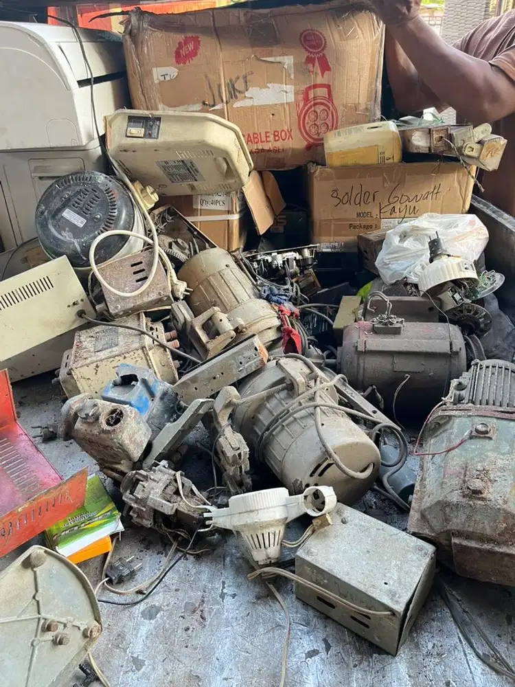Trima elektronik AC bekas rusak