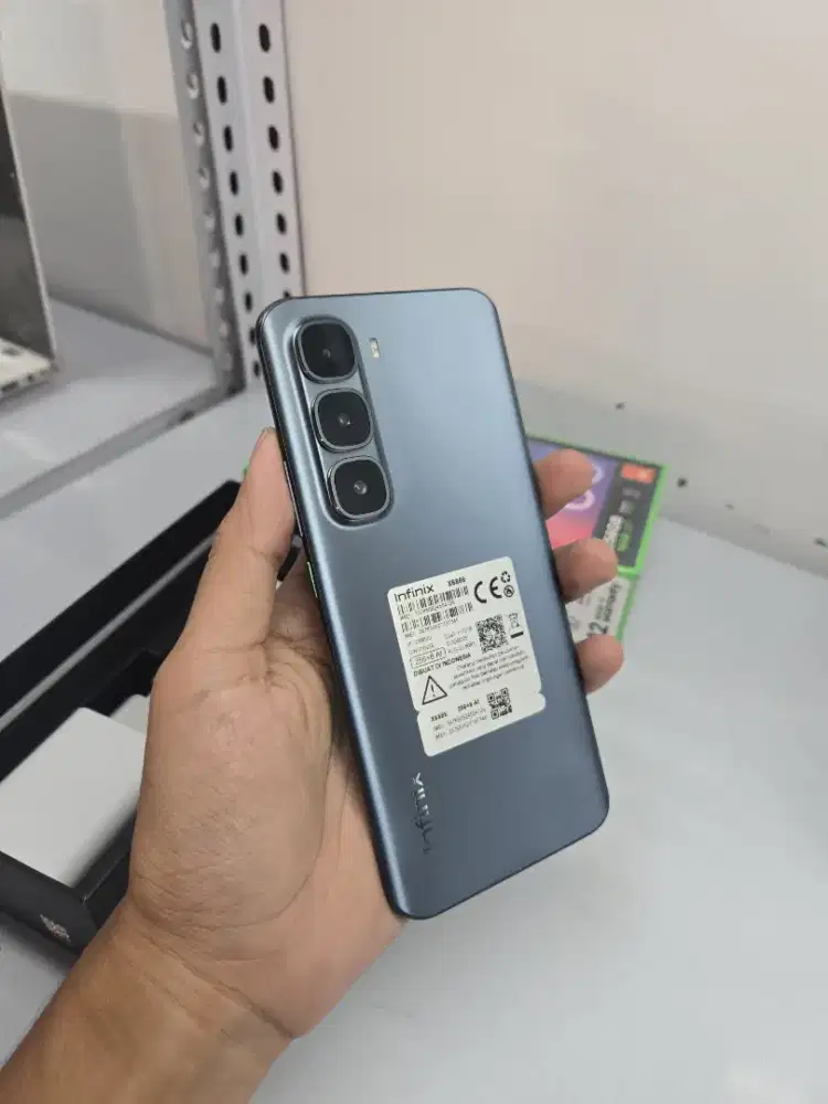 JUAL INFINIX HOT 60 PRO+ 8/256 LIKE NEW - FULSET (Garansi On )