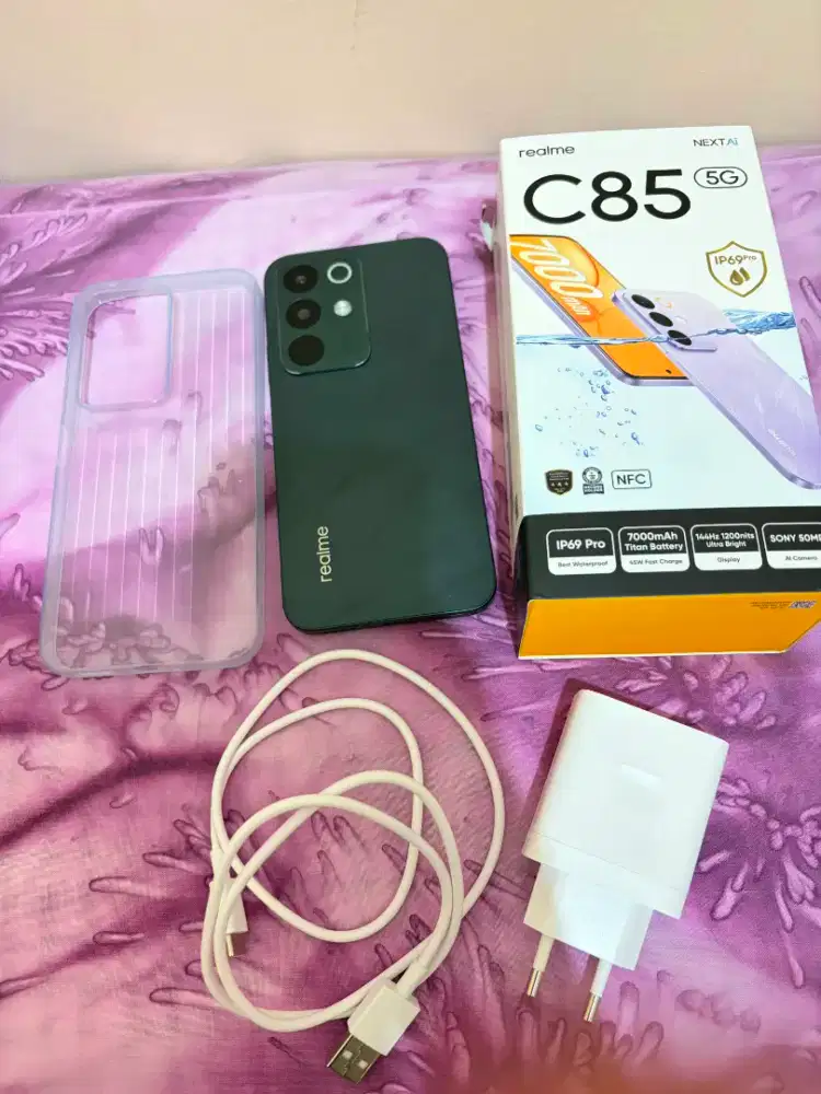Realme C85 5 G 8/256 GB warna Peacokk green