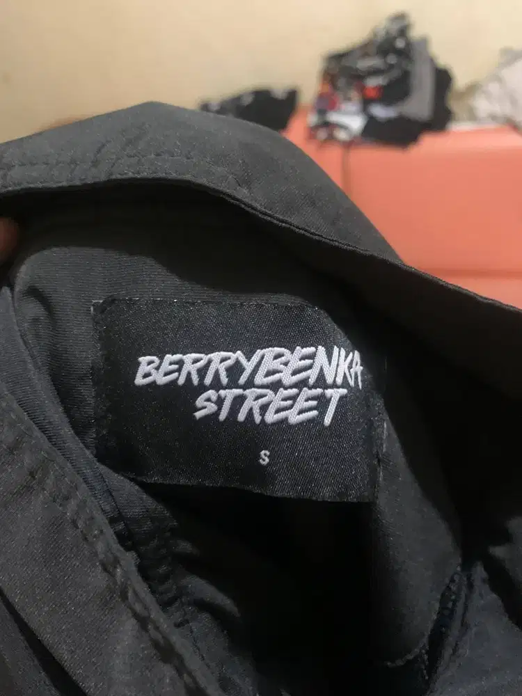 Wind Breaker BerryBenka