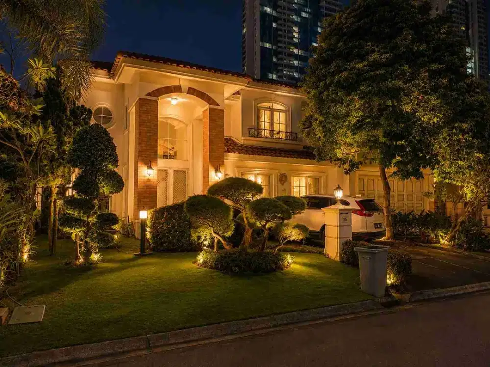 Rumah Mewah di Beverly Golf Lippo Karawaci, SHM, Full Furnished