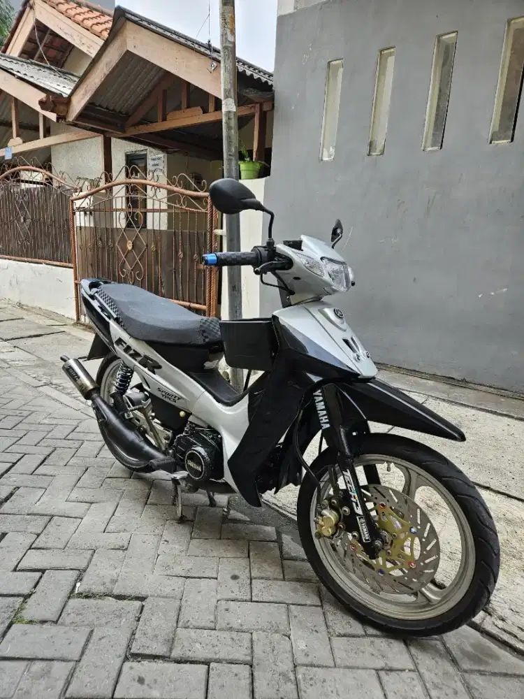 Yamaha F1zr Tahun 1998