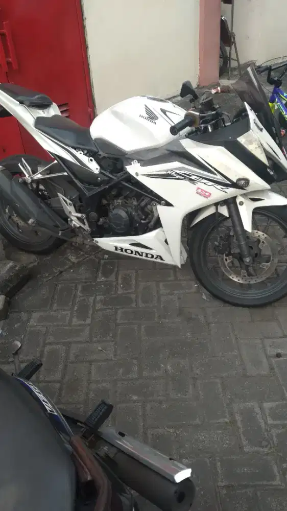 HONDA CBR 150 2017