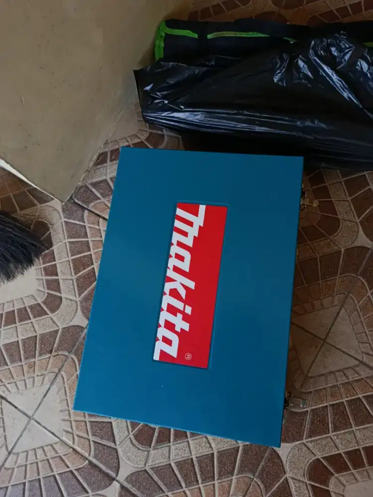 Di jual Impact Makita 6909